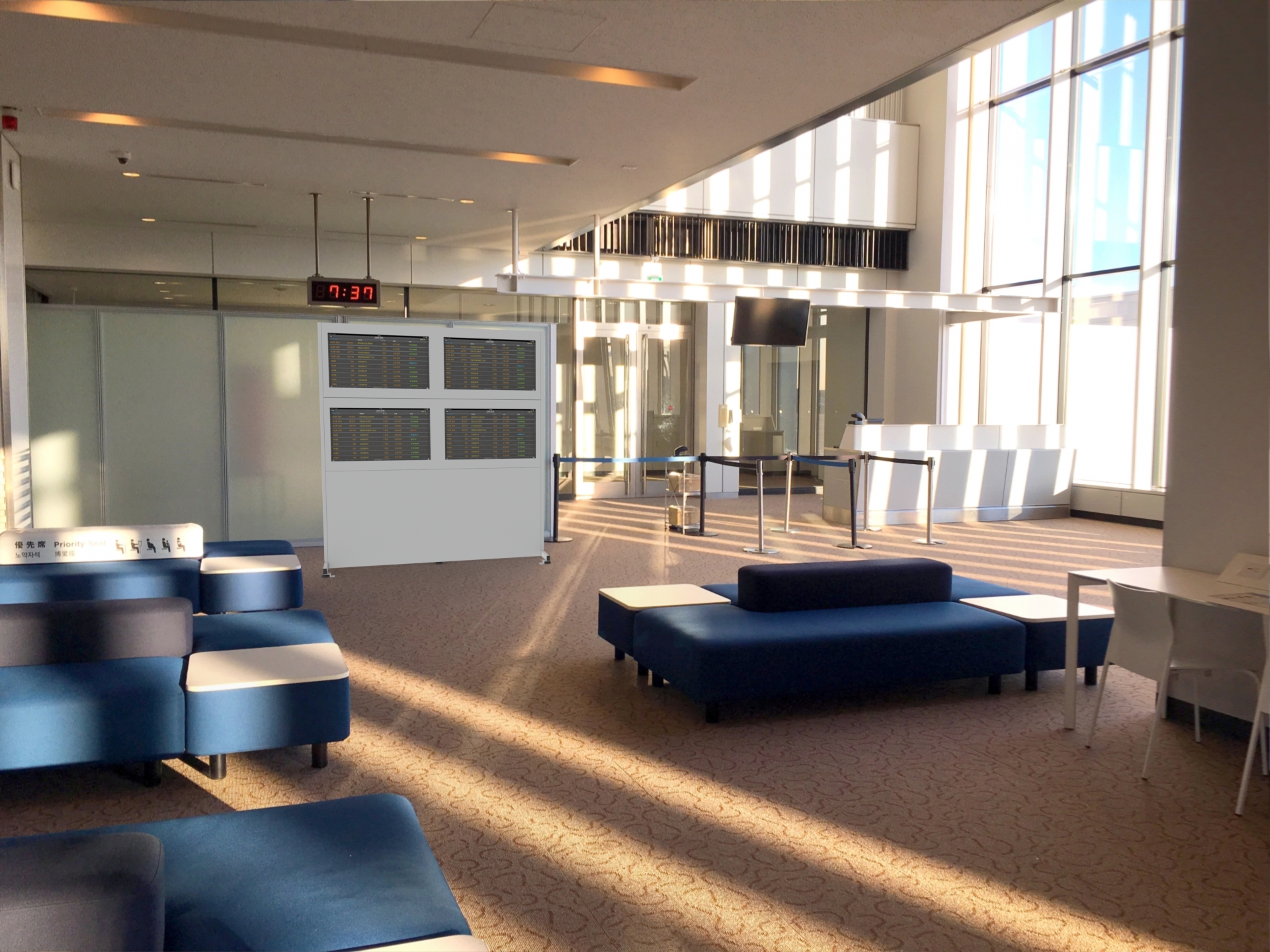 ケーシング 4画面